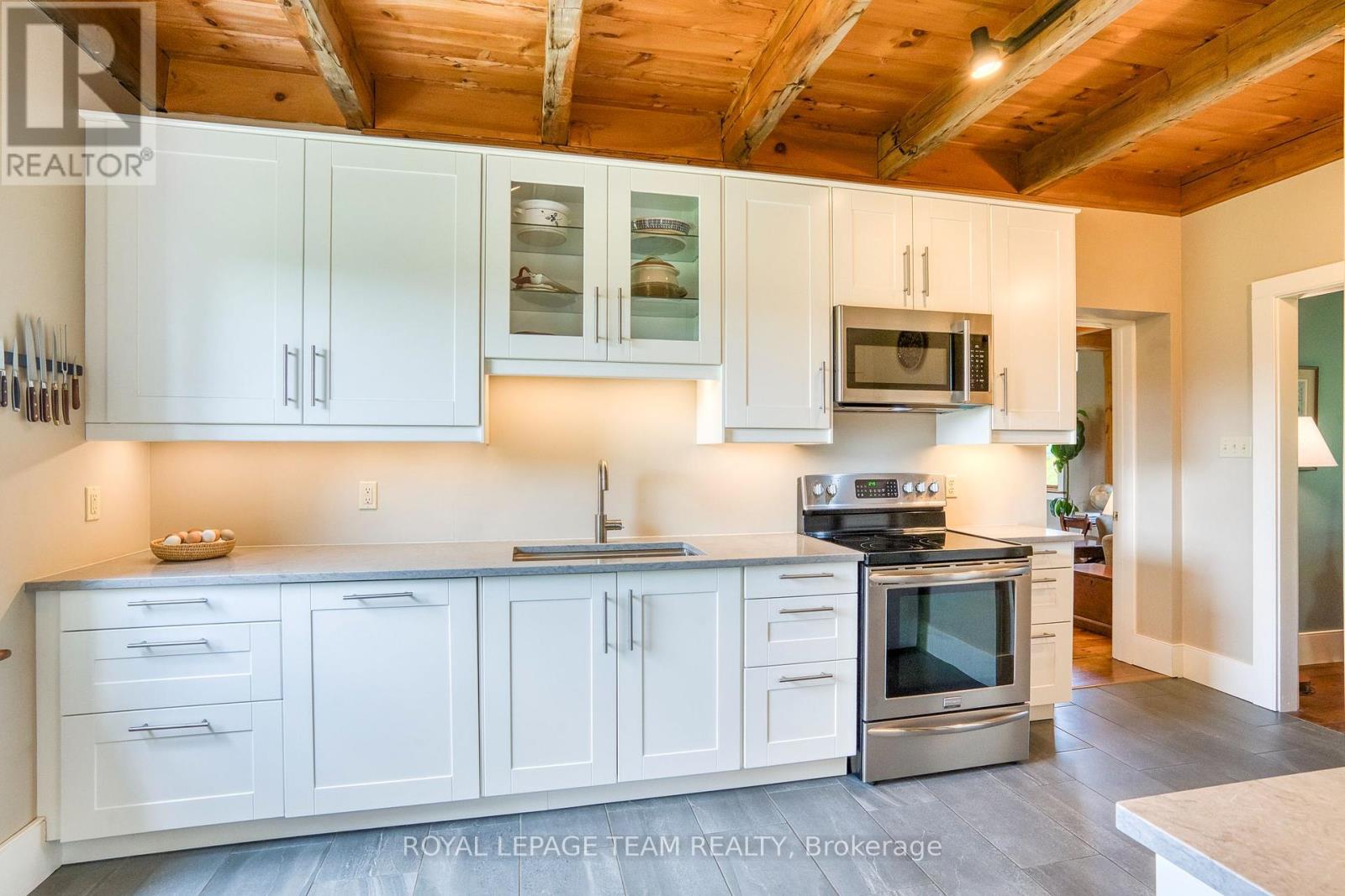 2931 Ramsay Con 3c Road, Mississippi Mills, Ontario  K0A 1A0 - Photo 7 - X12228258