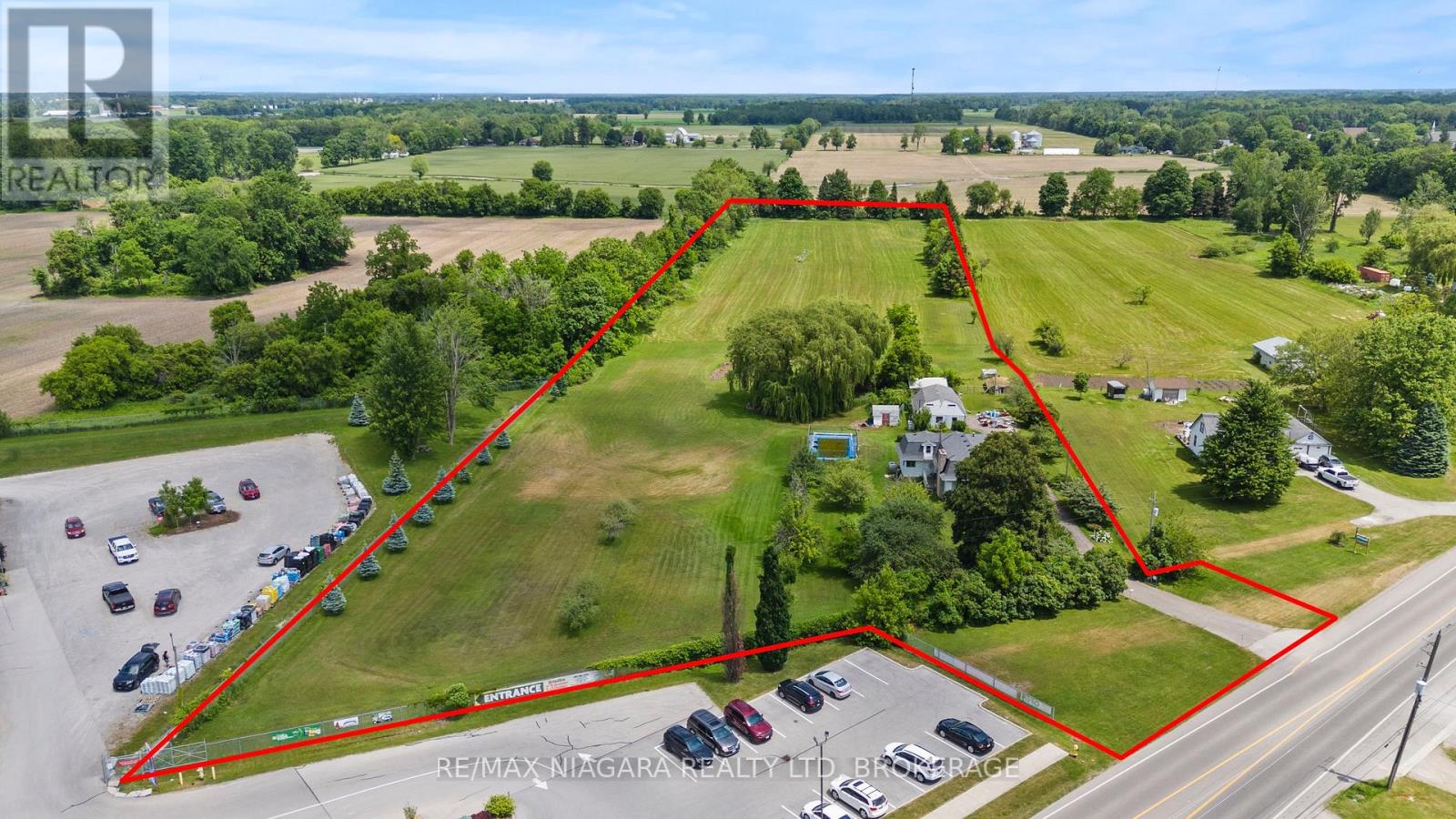 1083 Broad Street E, Haldimand, Ontario  N1A 2Z1 - Photo 1 - X12228269