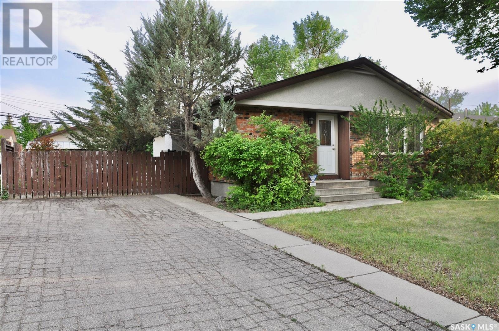 Property at 38 Leddy CRESCENT image 1