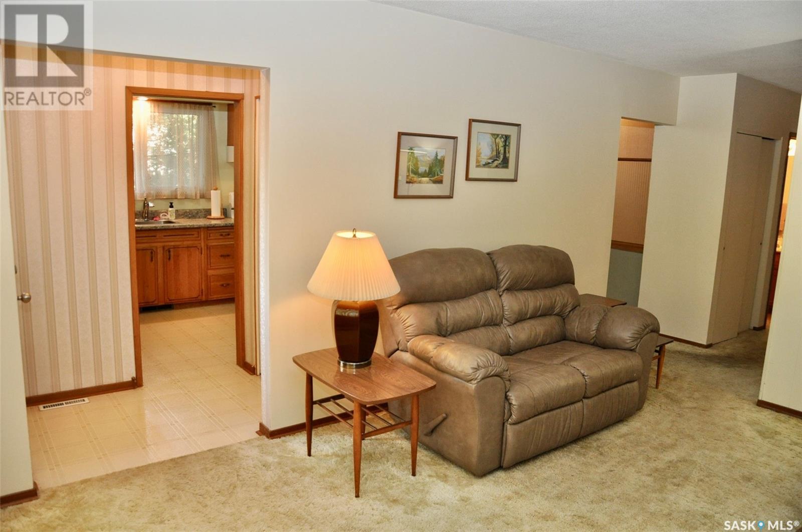 Property at 38 Leddy CRESCENT image 3