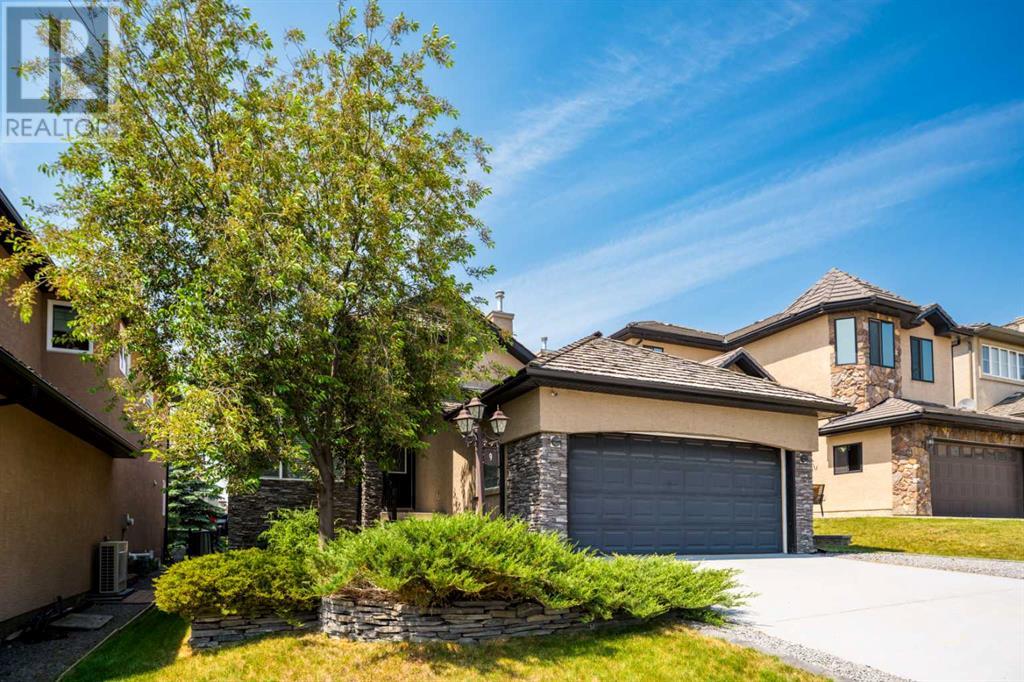 Property at 9 Royal Ridge Link NW image 1