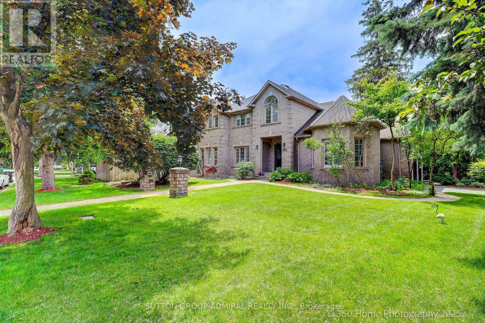 Property at 1591 HAMPSHIRE CRESCENT image 1