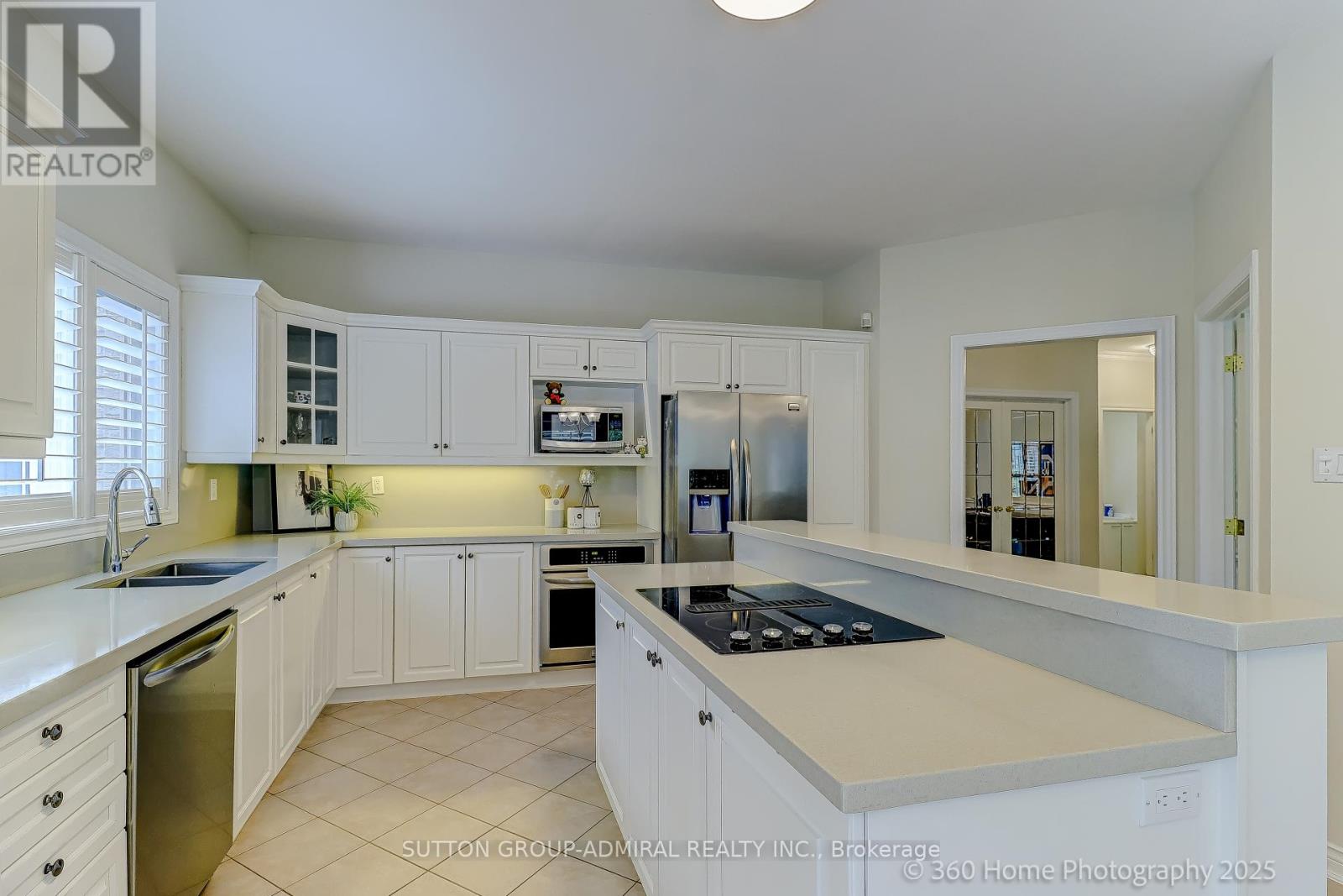 1591 Hampshire Crescent, Mississauga, Ontario  L5G 4S9 - Photo 11 - W12228223