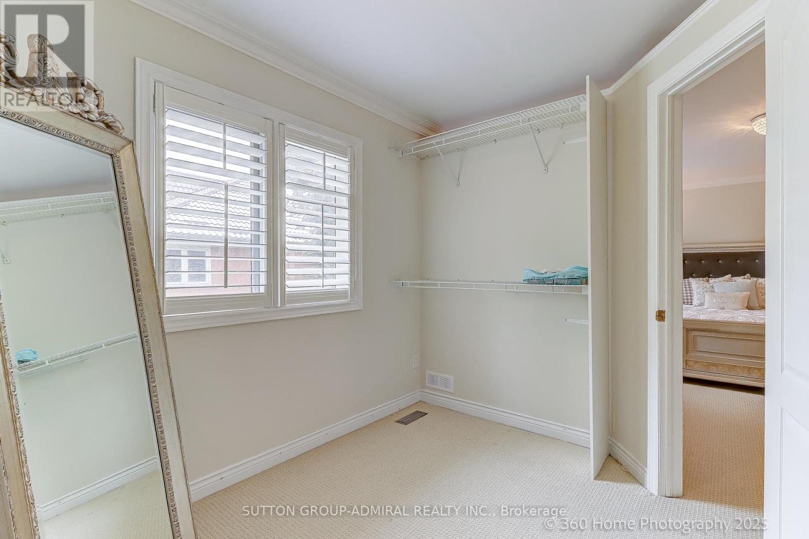 1591 Hampshire Crescent, Mississauga, Ontario  L5G 4S9 - Photo 33 - W12228223