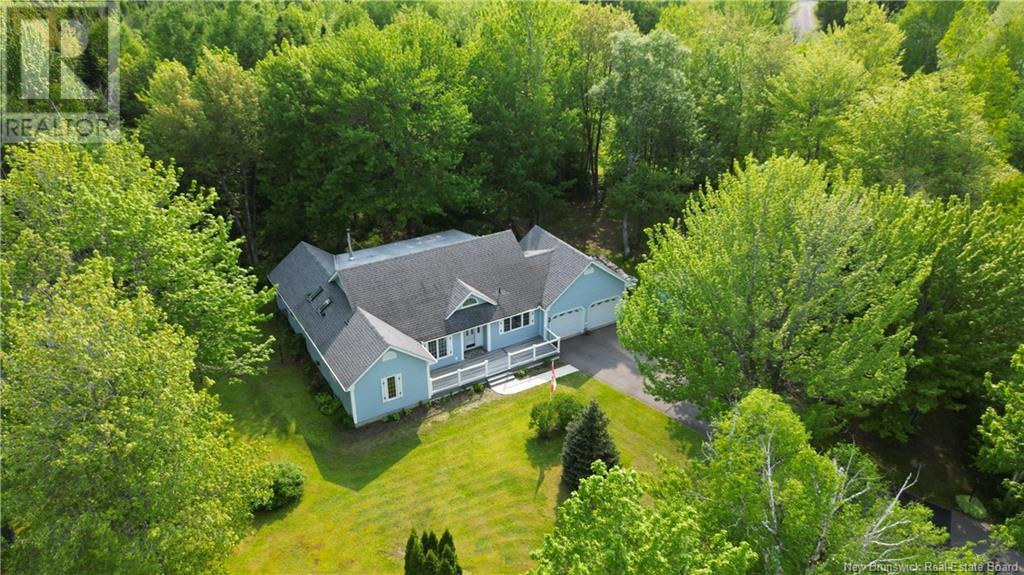 Property at 22 Lynx Lane image 2