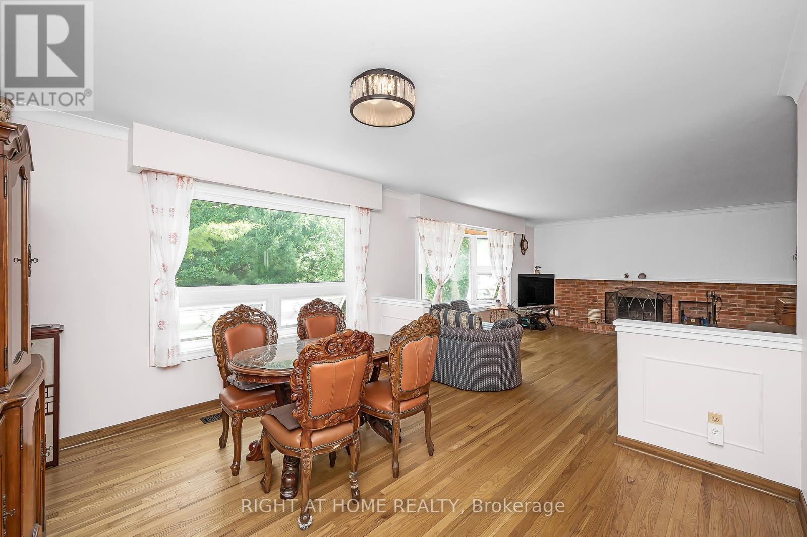 85 Robinhood Drive, Hamilton (Dundas), Ontario  L9H 4G2 - Photo 13 - X12228259