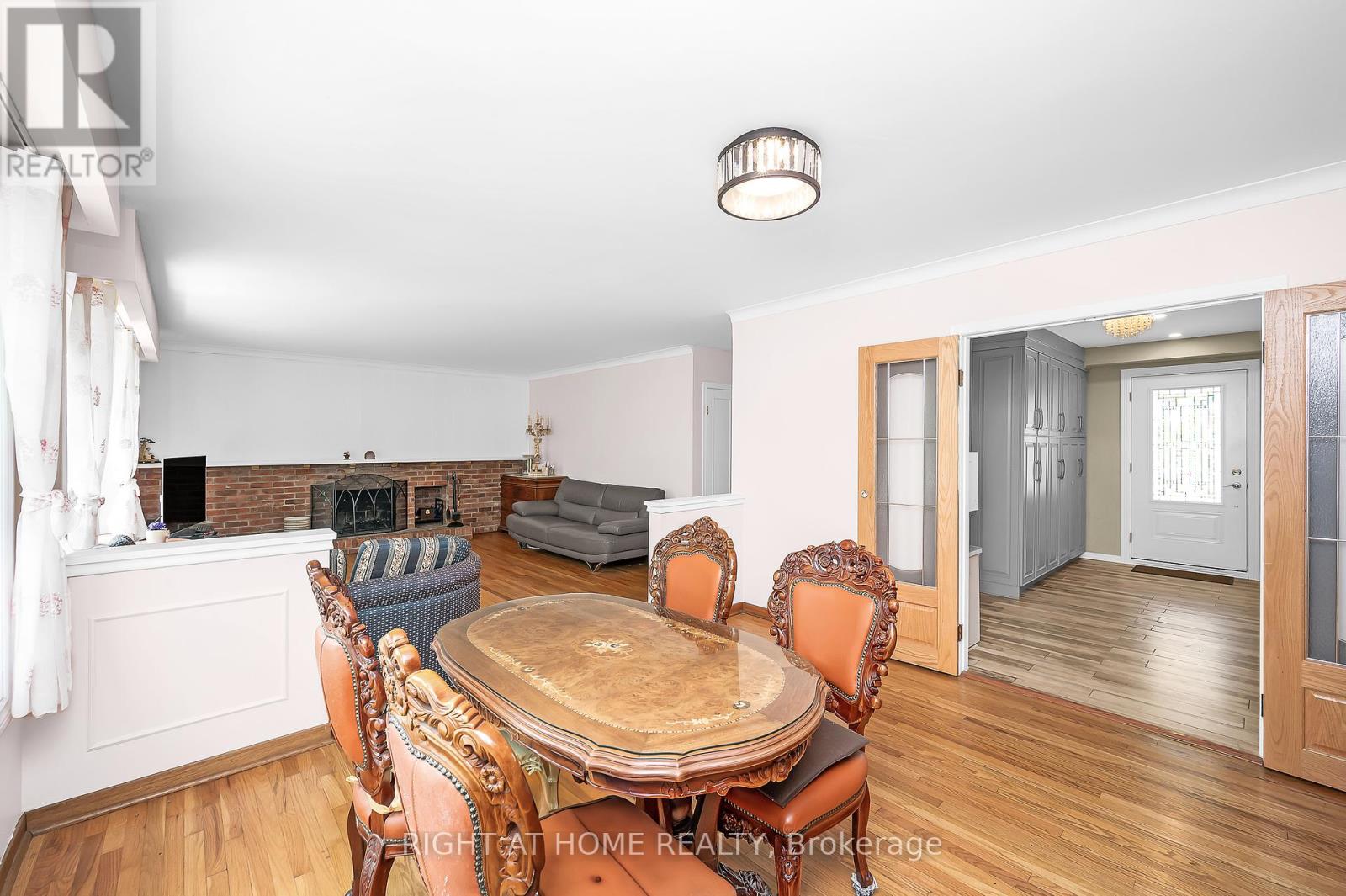 85 Robinhood Drive, Hamilton (Dundas), Ontario  L9H 4G2 - Photo 14 - X12228259