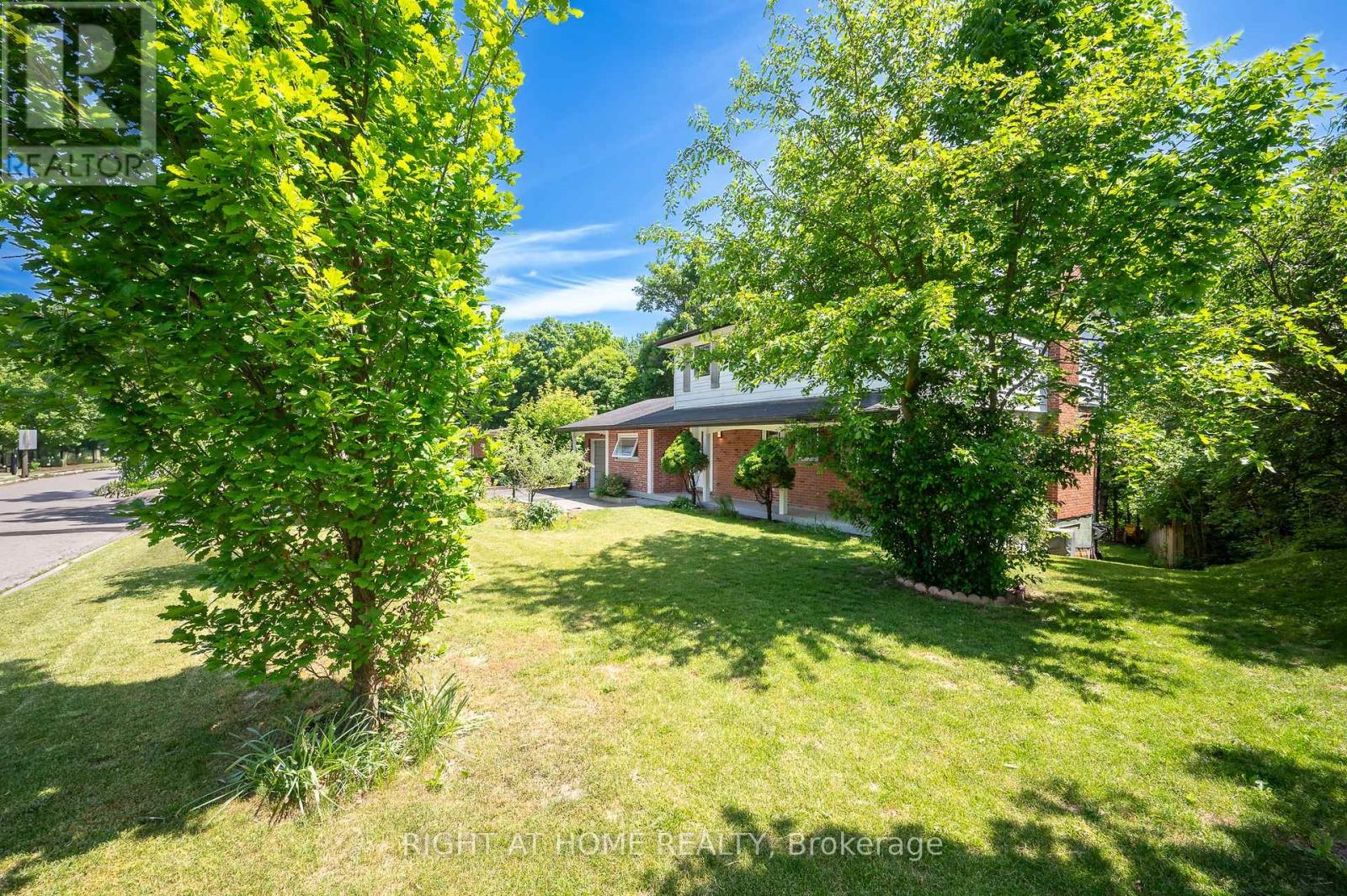 Property at 85 ROBINHOOD DRIVE image 3