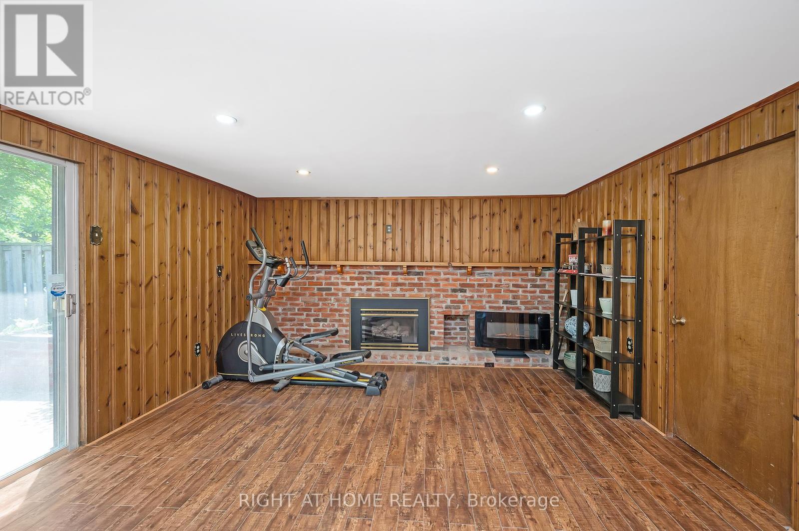 85 Robinhood Drive, Hamilton (Dundas), Ontario  L9H 4G2 - Photo 30 - X12228259