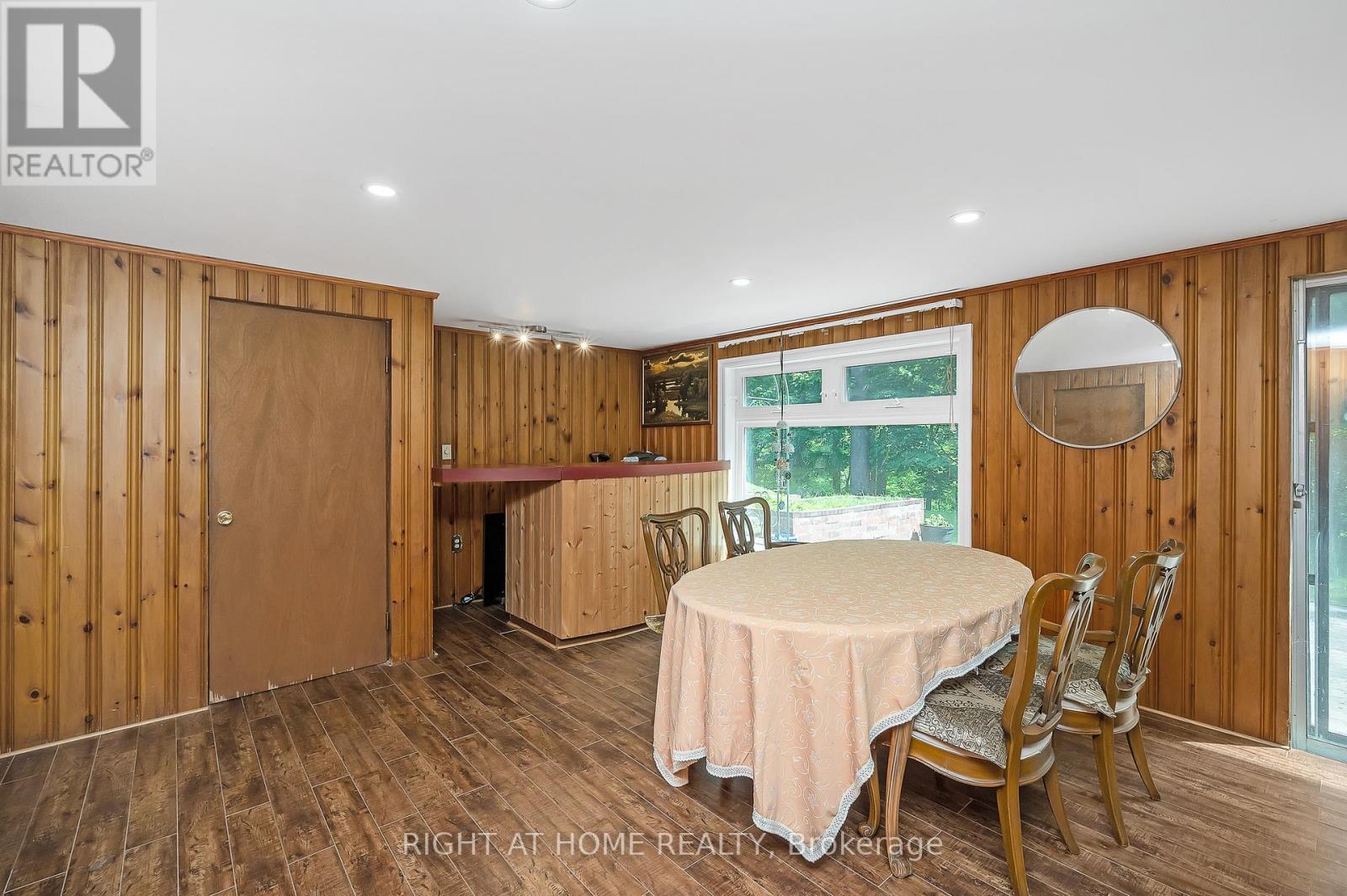 85 Robinhood Drive, Hamilton (Dundas), Ontario  L9H 4G2 - Photo 32 - X12228259