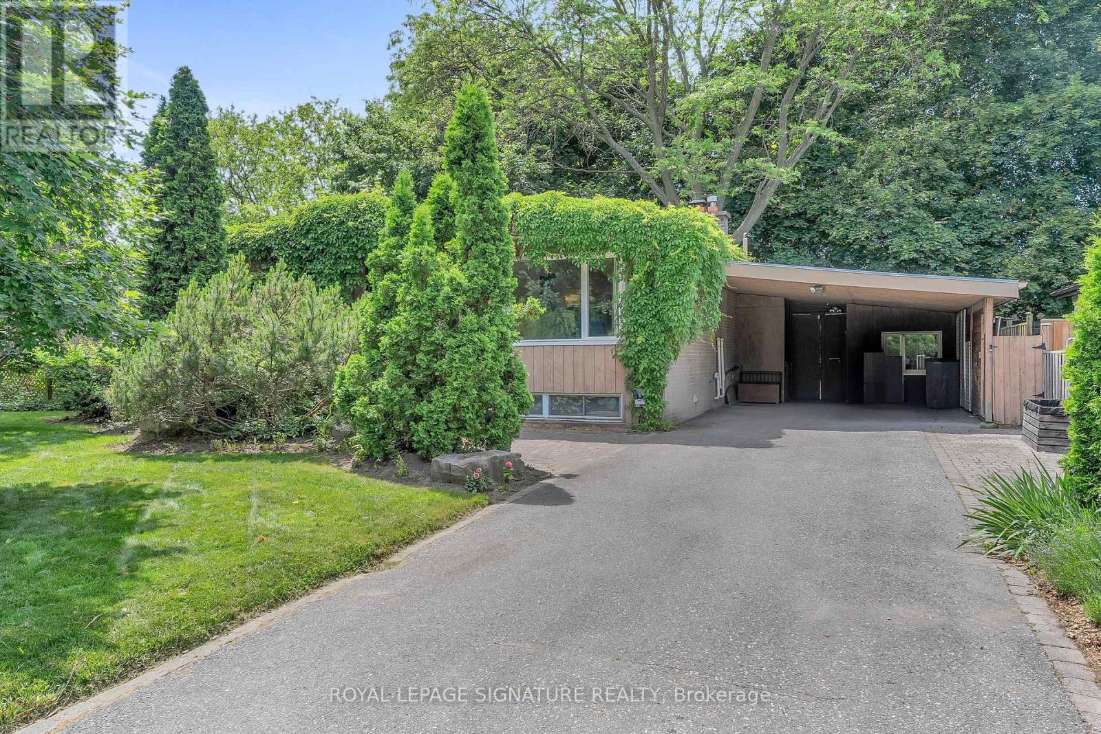 Property at 14 GROVELAND CRESCENT image 1