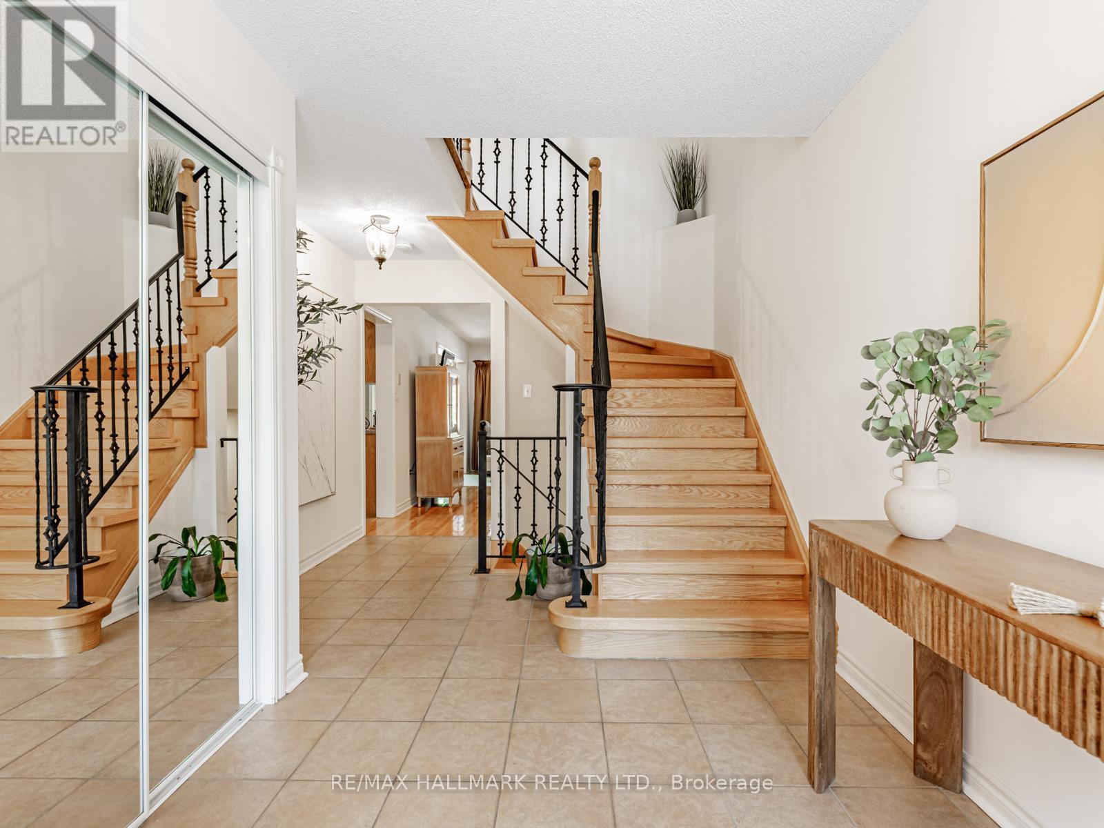 Property at 52 MISTLEFLOWER COURT image 5