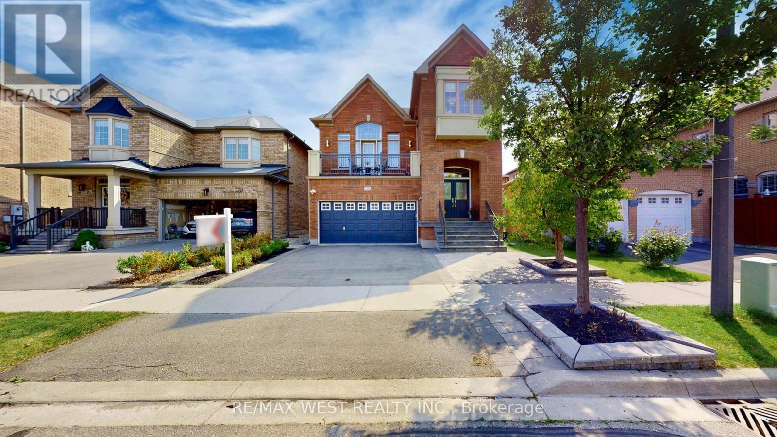 Property at 230 DALGLEISH GARDENS image 1