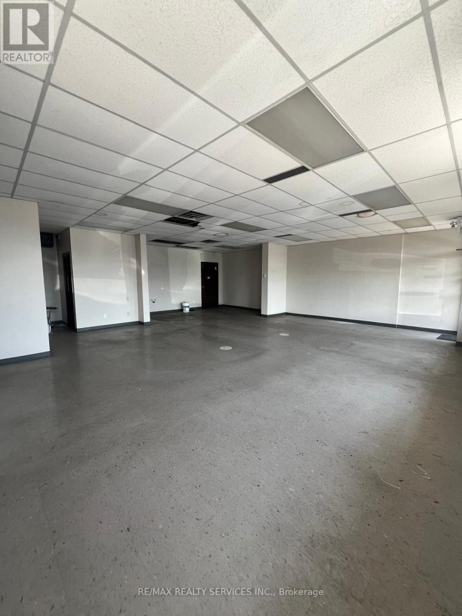 Unit 2 Front Office Space - 7111 Fir Tree Drive, Mississauga, Ontario  L5S 1G4 - Photo 2 - W12228331