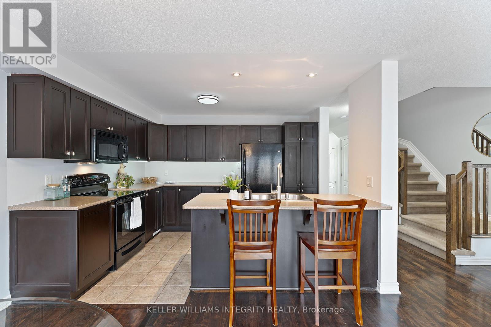 Property at 509 CHEROKEE WAY image 3