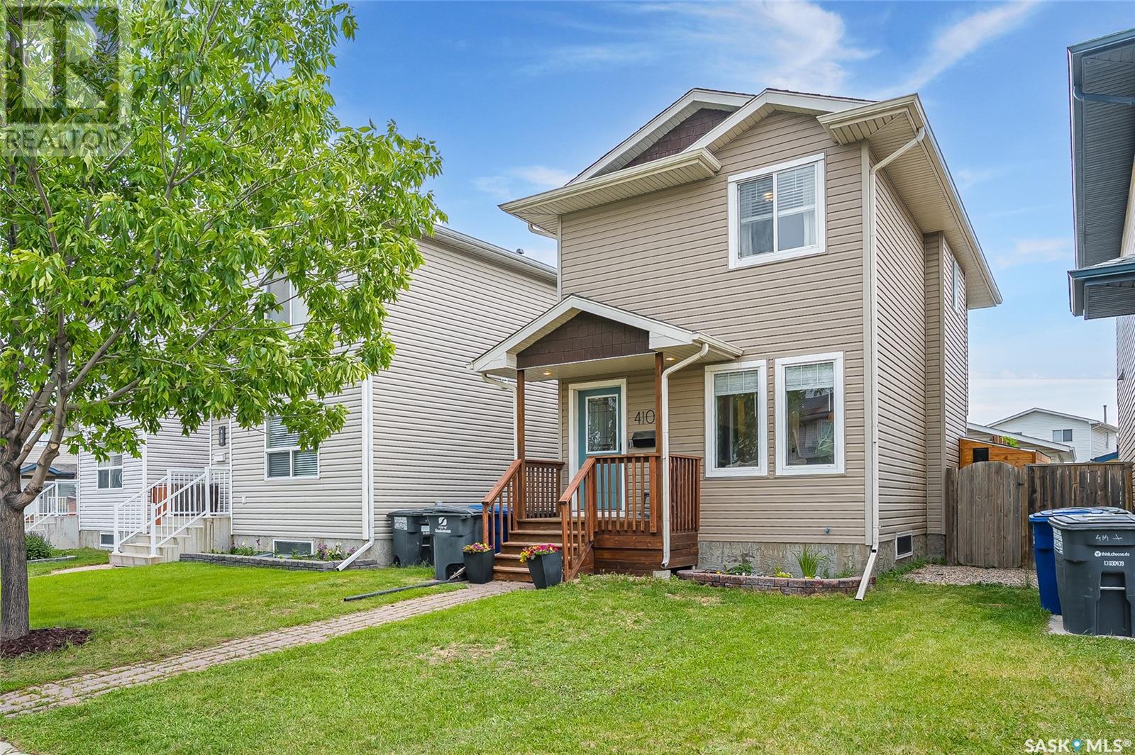 Property at 410 Rutherford CRESCENT image 2