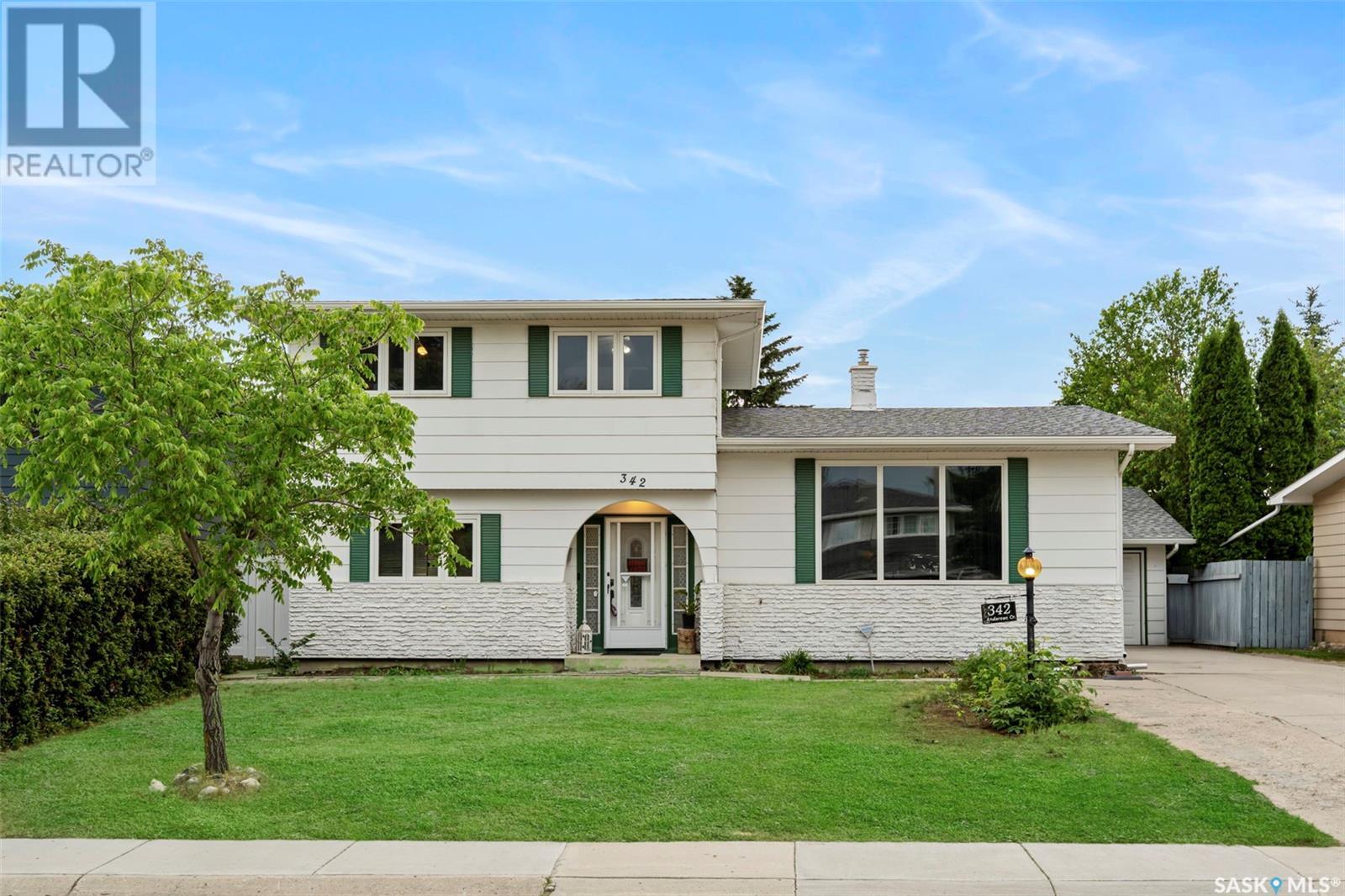 Property at 342 Anderson CRESCENT image 1