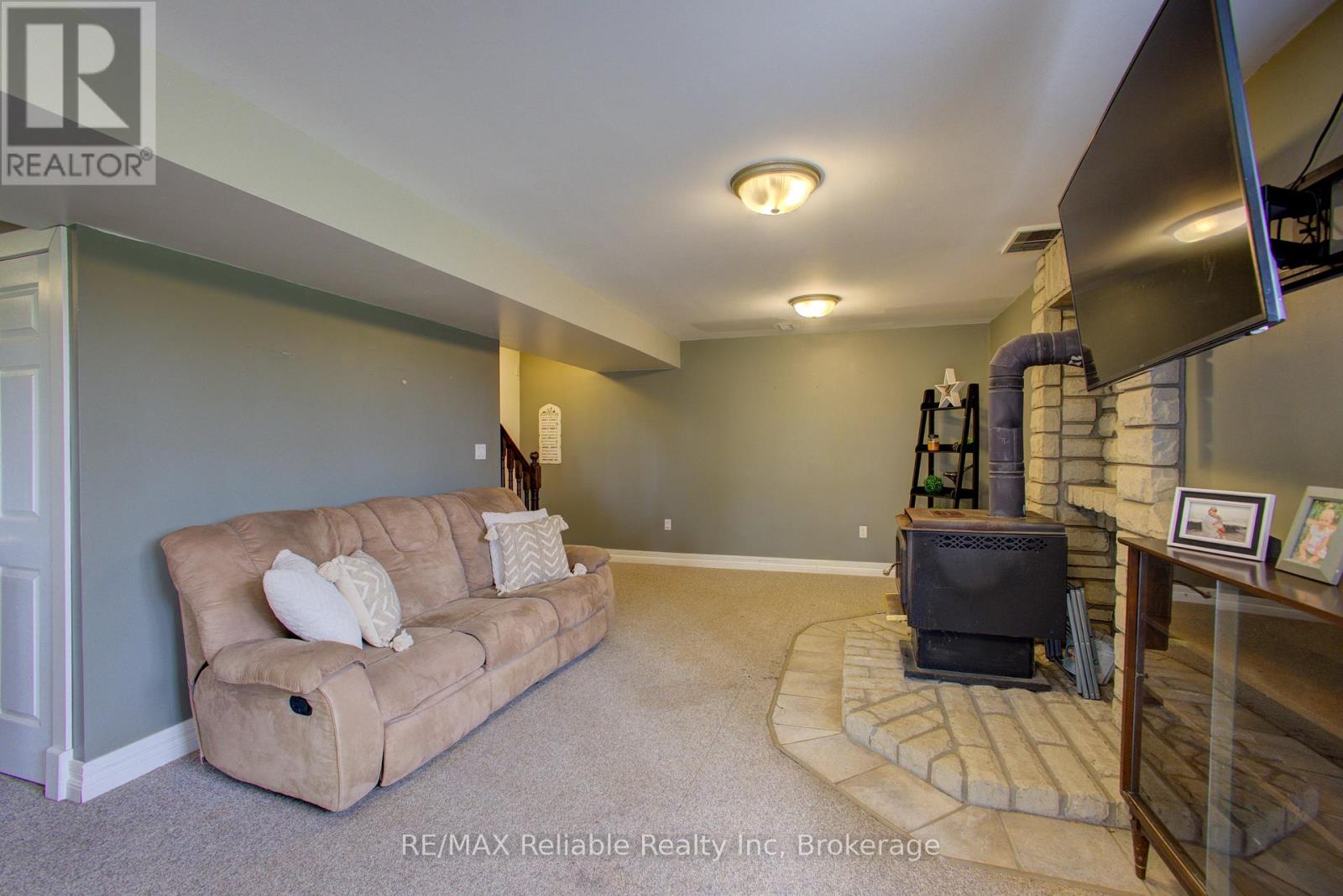 77260 Kinburn Line, Huron East, Ontario  N0K 1W0 - Photo 22 - X12127938
