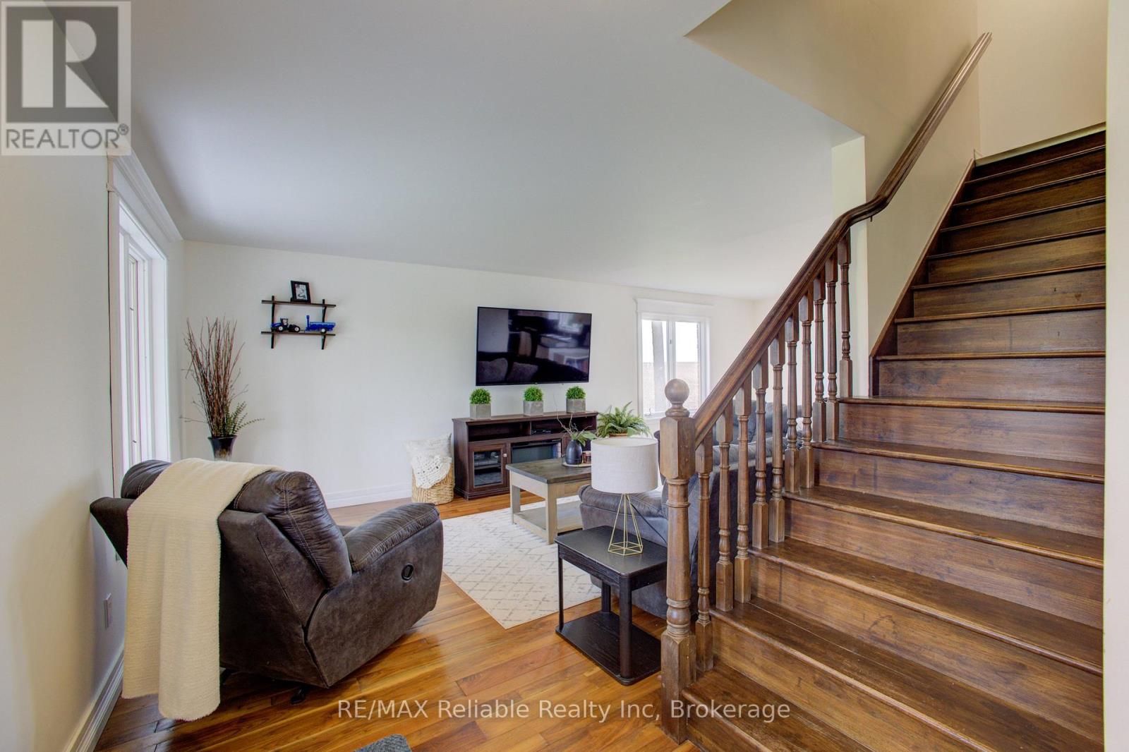 77260 Kinburn Line, Huron East, Ontario  N0K 1W0 - Photo 7 - X12127938