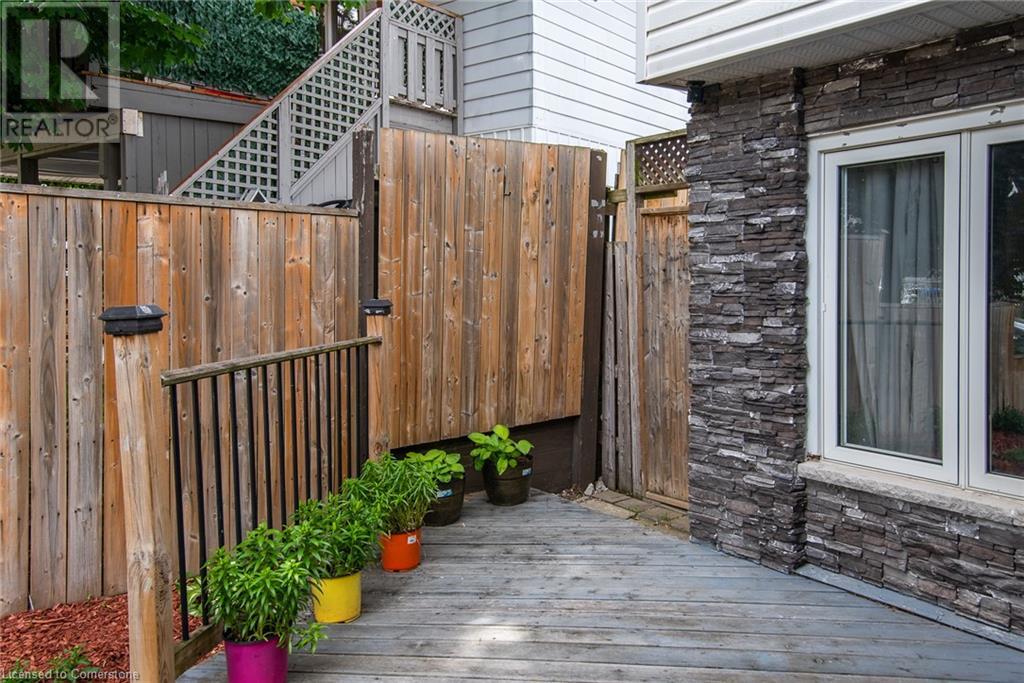 Property at 451 PINETREE Crescent image 5