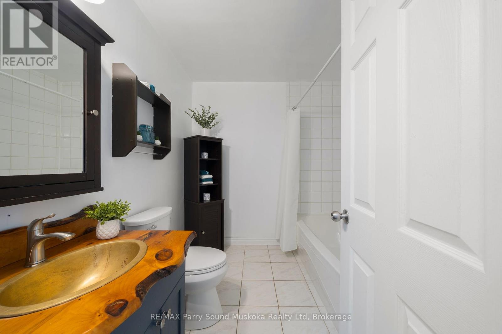 362 Healey Lake, The Archipelago, Ontario  P0G 1C0 - Photo 25 - X12221815