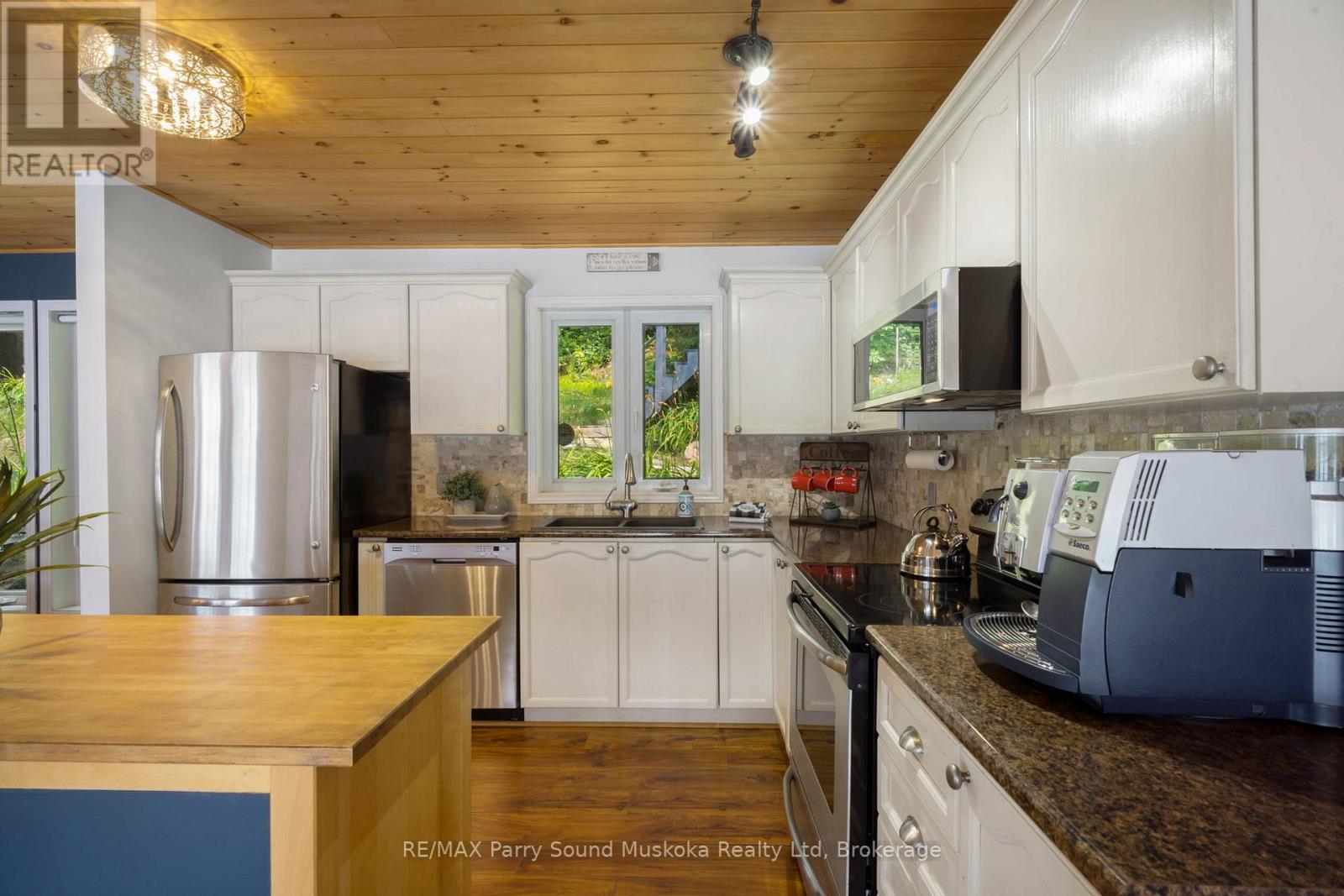 362 Healey Lake, The Archipelago, Ontario  P0G 1C0 - Photo 15 - X12221815