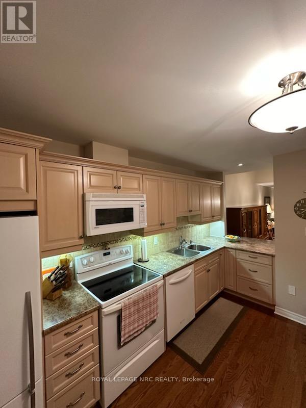 Property at 2 - 10 PINE STREET N image 3