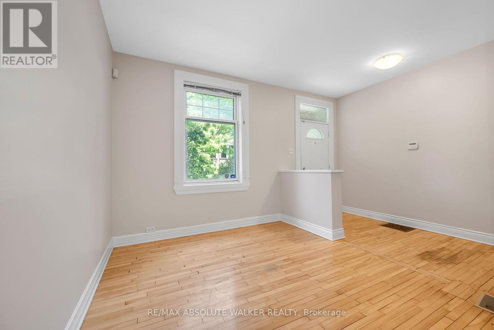 Property at 510 CAMBRIDGE STREET S image 5