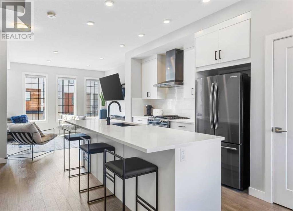 Property at 224, 81 Greenbriar Place NW image 3