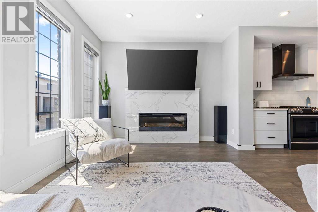 Property at 224, 81 Greenbriar Place NW image 4