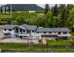 5585 Reid Road, coldstream, British Columbia