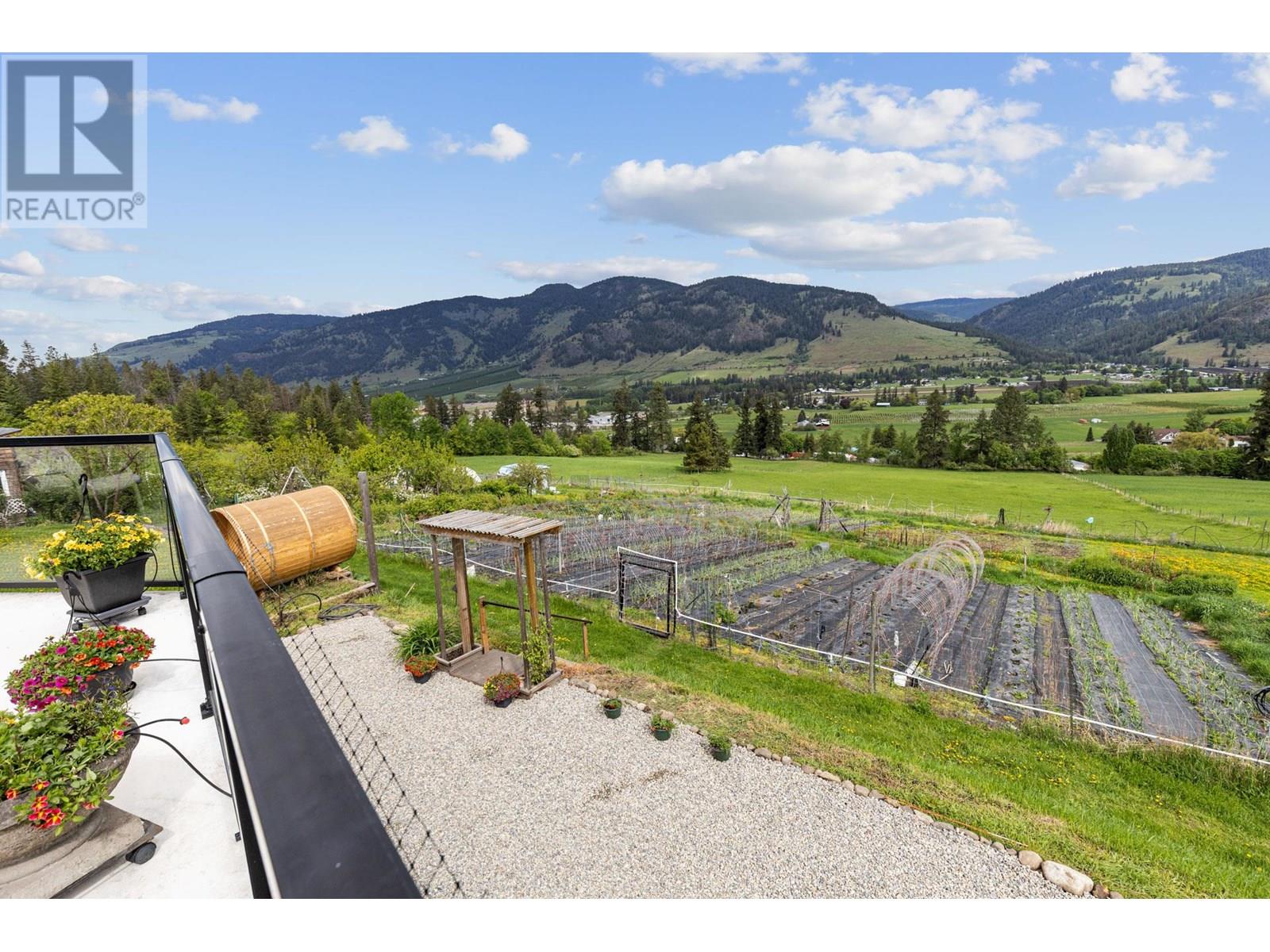 5585 Reid Road, Coldstream, British Columbia  V1B 3E8 - Photo 19 - 10348587