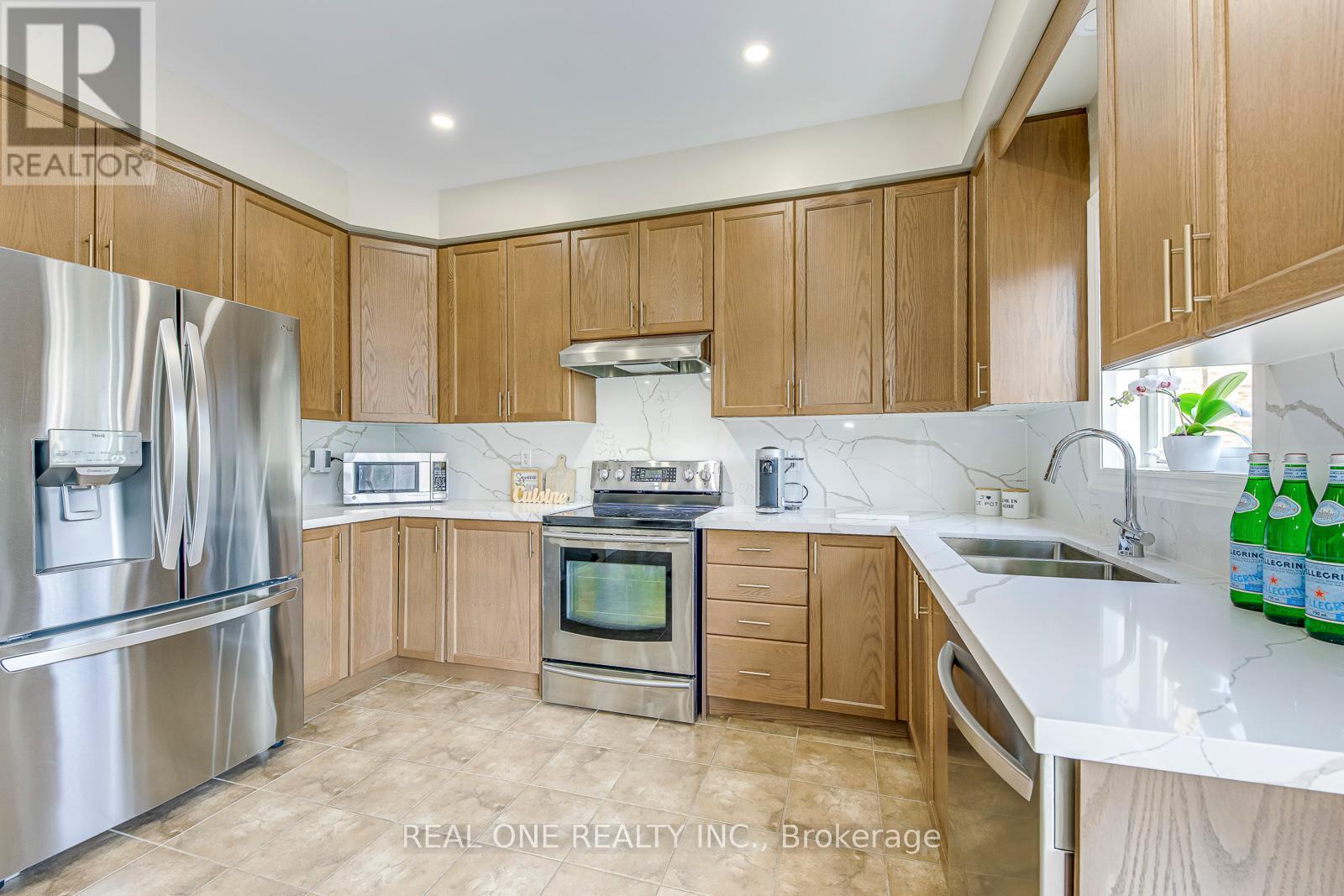 3133 Hiram Terrace, Oakville (Go Glenorchy), Ontario  L6M 0P7 - Photo 14 - W12228403