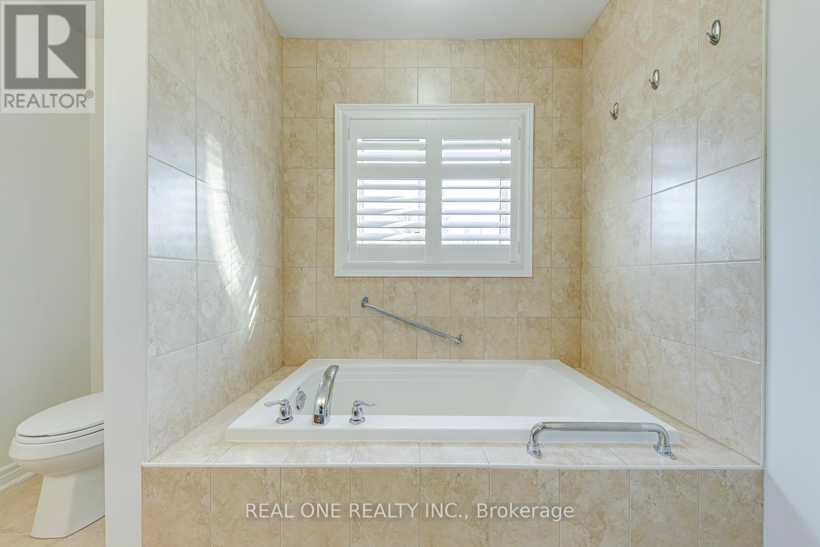 3133 Hiram Terrace, Oakville (Go Glenorchy), Ontario  L6M 0P7 - Photo 32 - W12228403