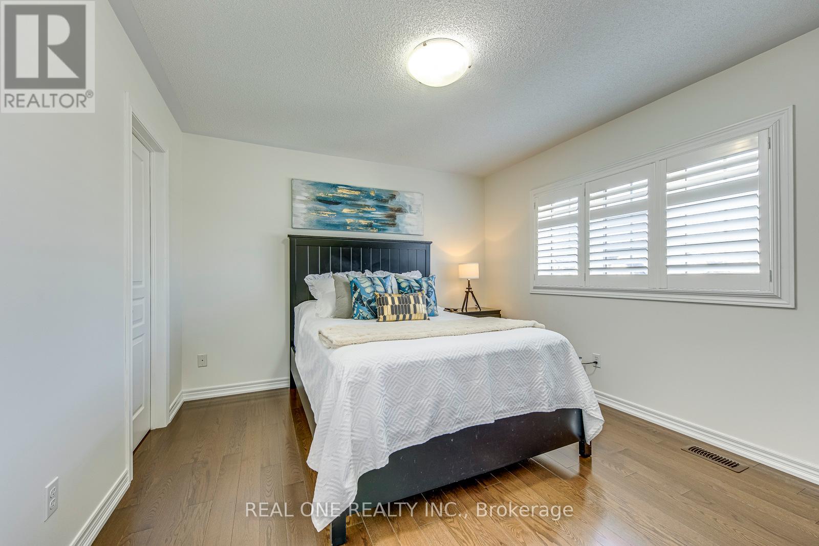 3133 Hiram Terrace, Oakville (Go Glenorchy), Ontario  L6M 0P7 - Photo 34 - W12228403