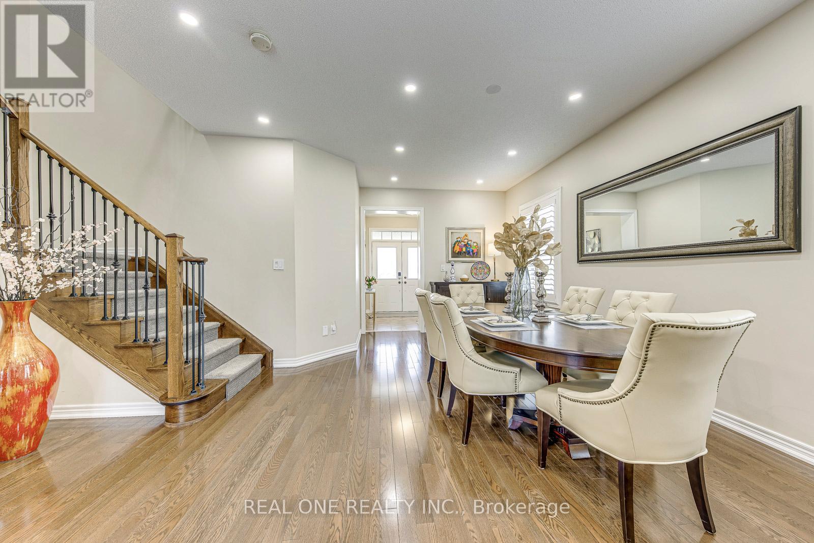 3133 Hiram Terrace, Oakville (Go Glenorchy), Ontario  L6M 0P7 - Photo 9 - W12228403