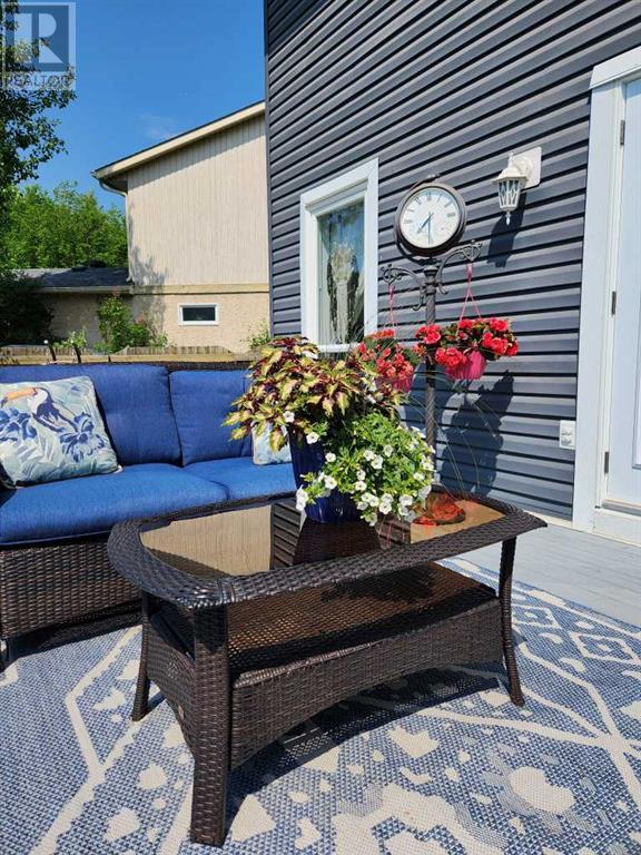 Property at 111 Gardiner Place image 3
