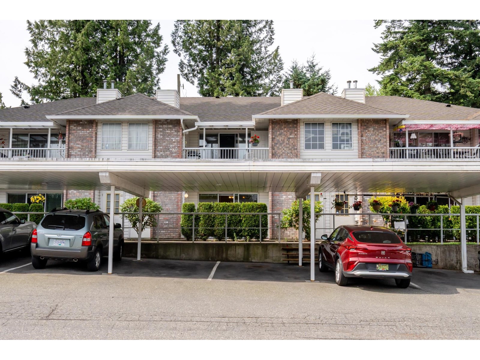 Property at 41 33123 GEORGE FERGUSON WAY image 1