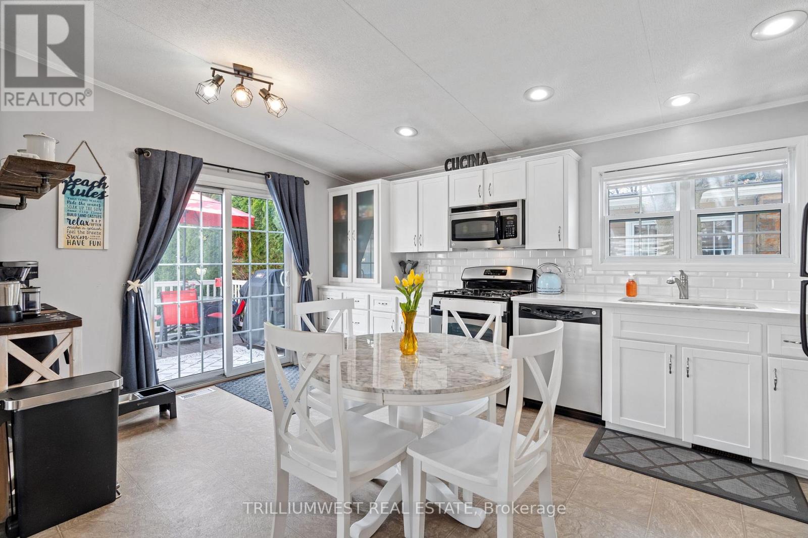 #29 Rowan - 77307 Bluewater Highway, Bluewater, Ontario  N0M 1G0 - Photo 10 - X12135821