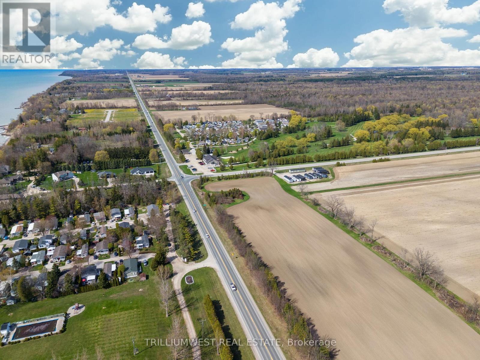 #29 Rowan - 77307 Bluewater Highway, Bluewater, Ontario  N0M 1G0 - Photo 36 - X12135821