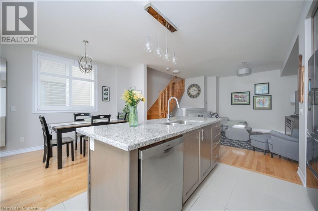 3084 Cascade Common, Oakville, Ontario  L6H 0R7 - Photo 8 - 40742096