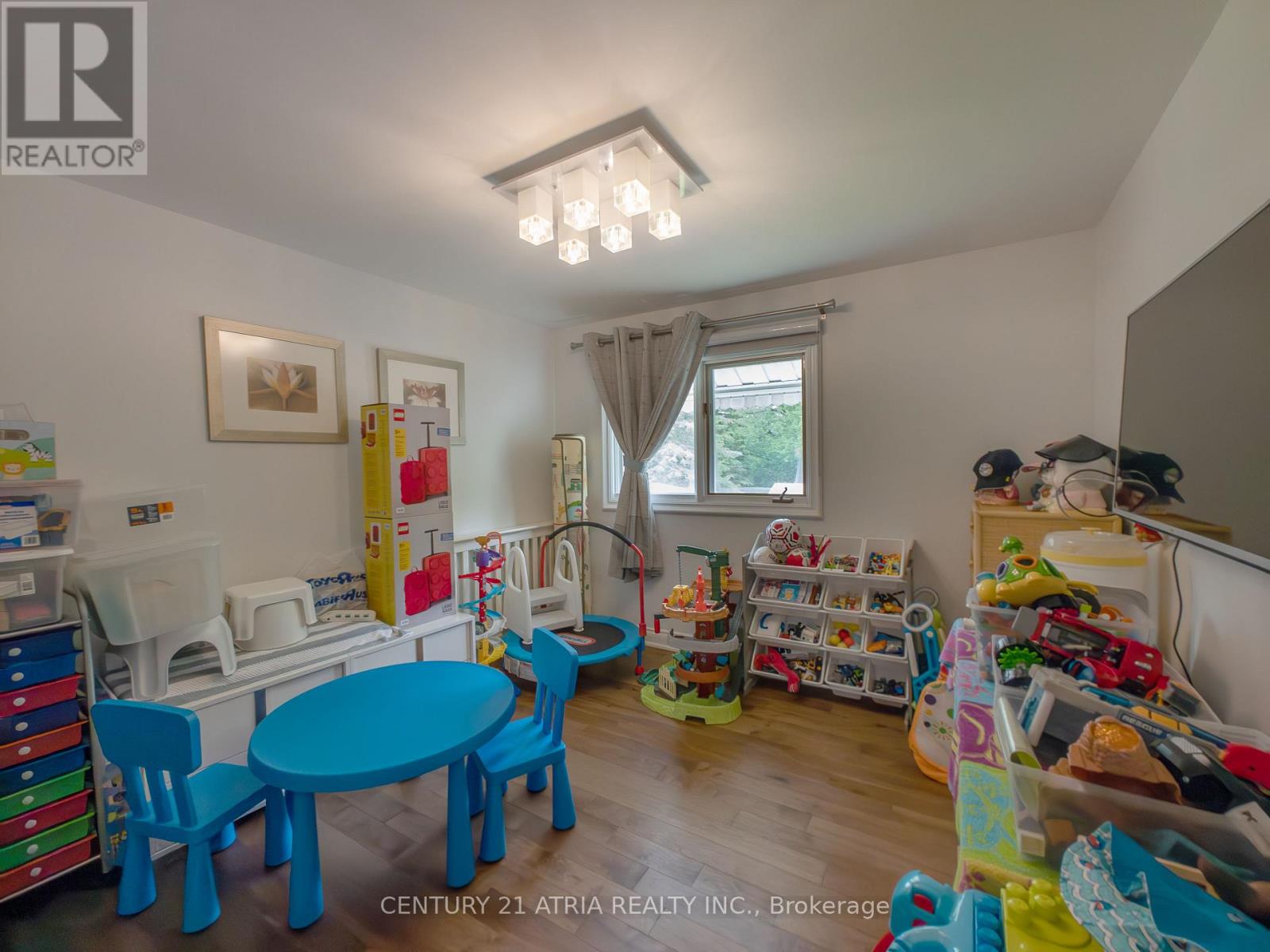 2 Norwich Drive, Markham, Ontario  L3P 6R9 - Photo 10 - N12223248