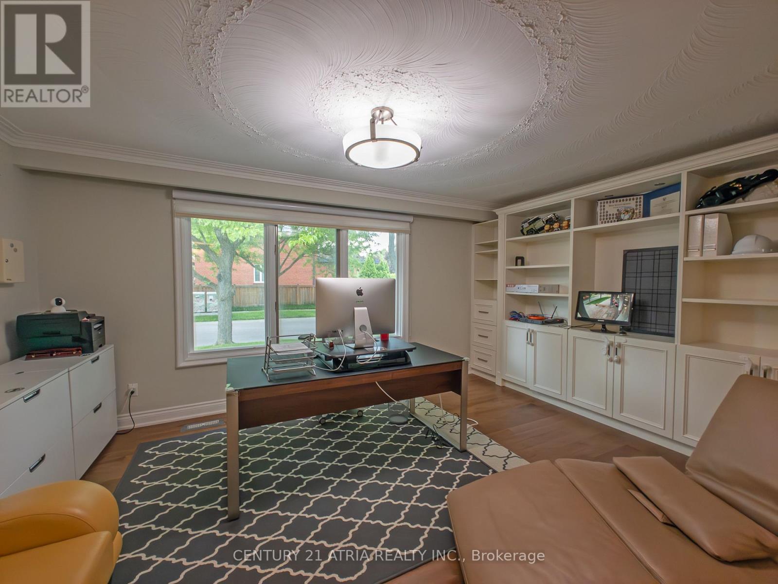 2 Norwich Drive, Markham, Ontario  L3P 6R9 - Photo 8 - N12223248