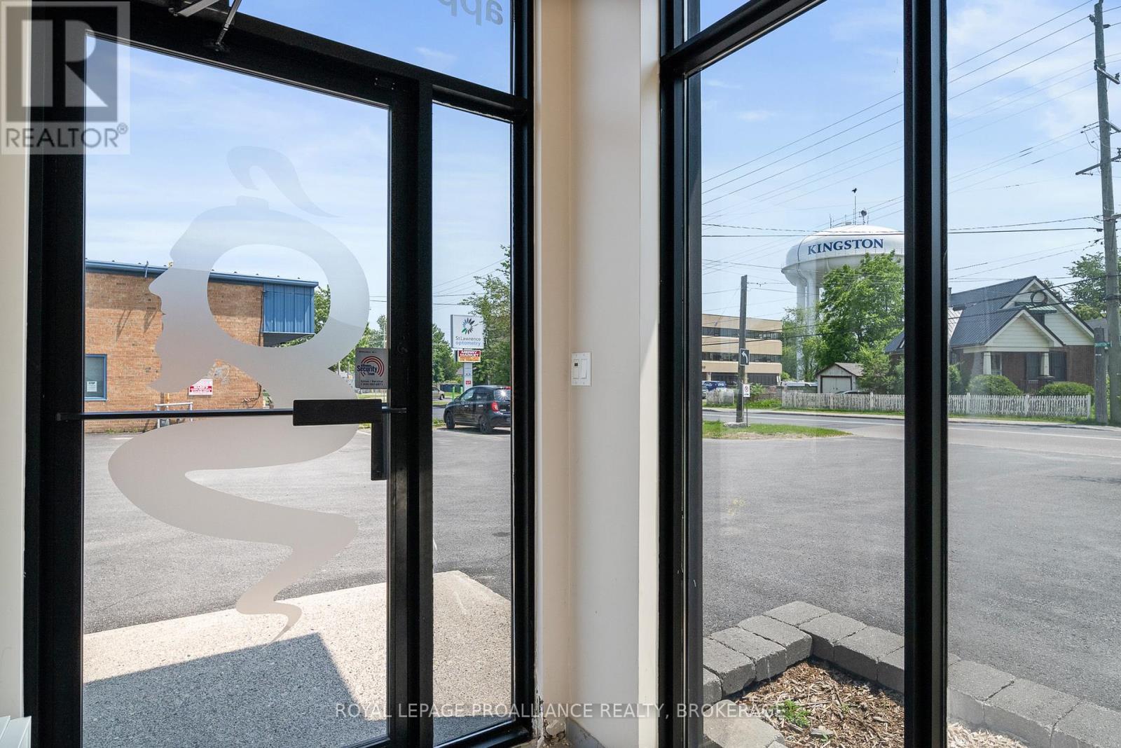 271 Concession Street, Kingston, Ontario  K7K 2B7 - Photo 4 - X12228626