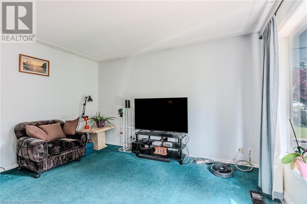 Property at 173 WESTMOUNT Road E image 5