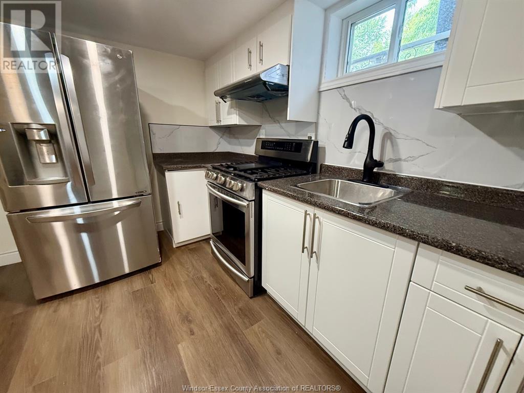 1697 Westcott Unit# Lower, Windsor, Ontario  N8Y 4C1 - Photo 3 - 25015412