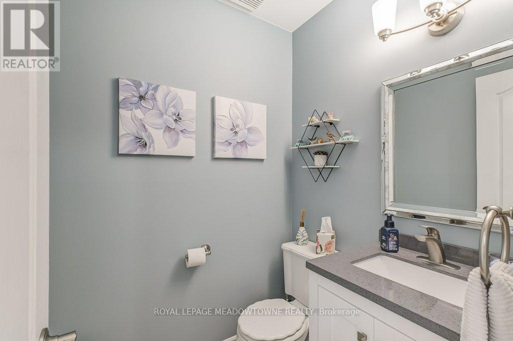 Property at 43 SAMUEL CRESCENT image 4