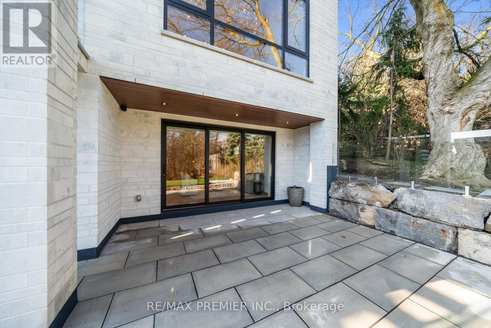 33 Cornelius Parkway, Toronto, Ontario  M6L 2K2 - Photo 41 - W12228001