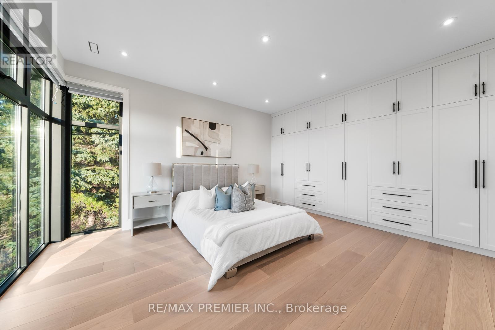 33 Cornelius Parkway, Toronto, Ontario  M6L 2K2 - Photo 36 - W12228001