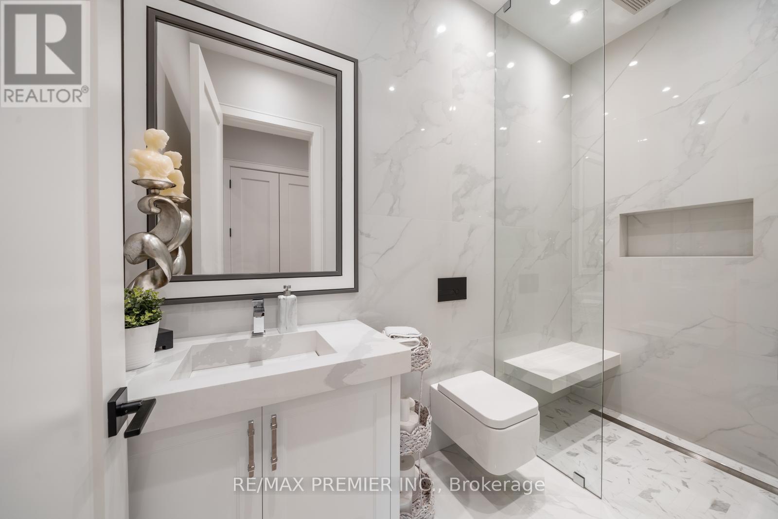 33 Cornelius Parkway, Toronto, Ontario  M6L 2K2 - Photo 21 - W12228001